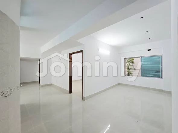 1680 Sqft Newly Renovated South Facing Apartment for Sale | Banani Block F | 3 Bed, Titas Gas, 40ft Wide Road & Parking - 4