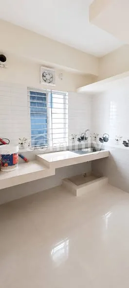 1420 Sqft West & North-Facing New Flat for Sale | North Badda, Gulshan Lake Area | 7th Floor with Lift & Parking - 2
