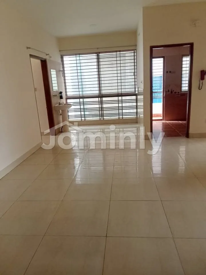 1250 SQFT 3-Bed 8th Floor Ready Apartment for Sale | Chandrima Model Town Block-C Mohammadpur | Avenue-1 Road-9 Near Playground - 4
