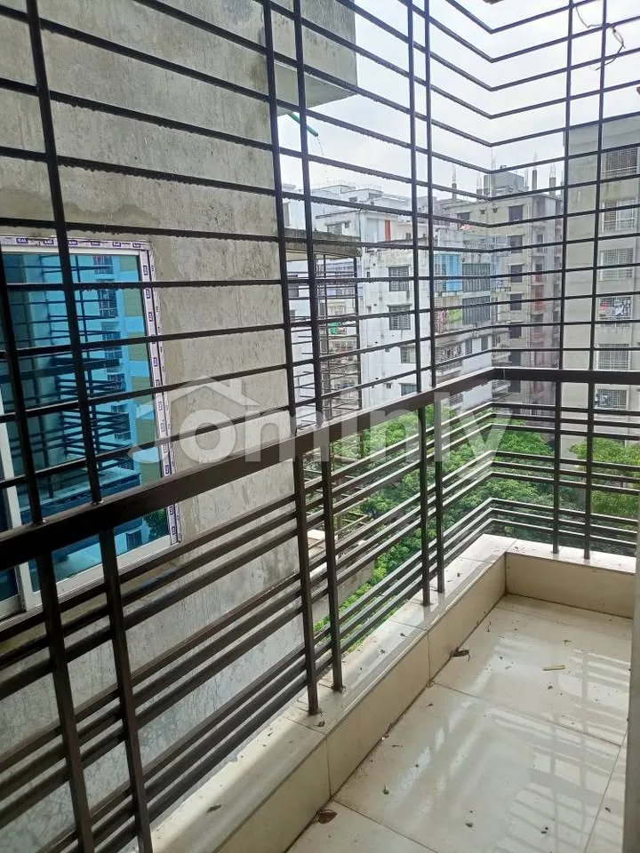 1250 SQFT 3-Bed 8th Floor Ready Apartment for Sale | Chandrima Model Town Block-C Mohammadpur | Avenue-1 Road-9 Near Playground - 5