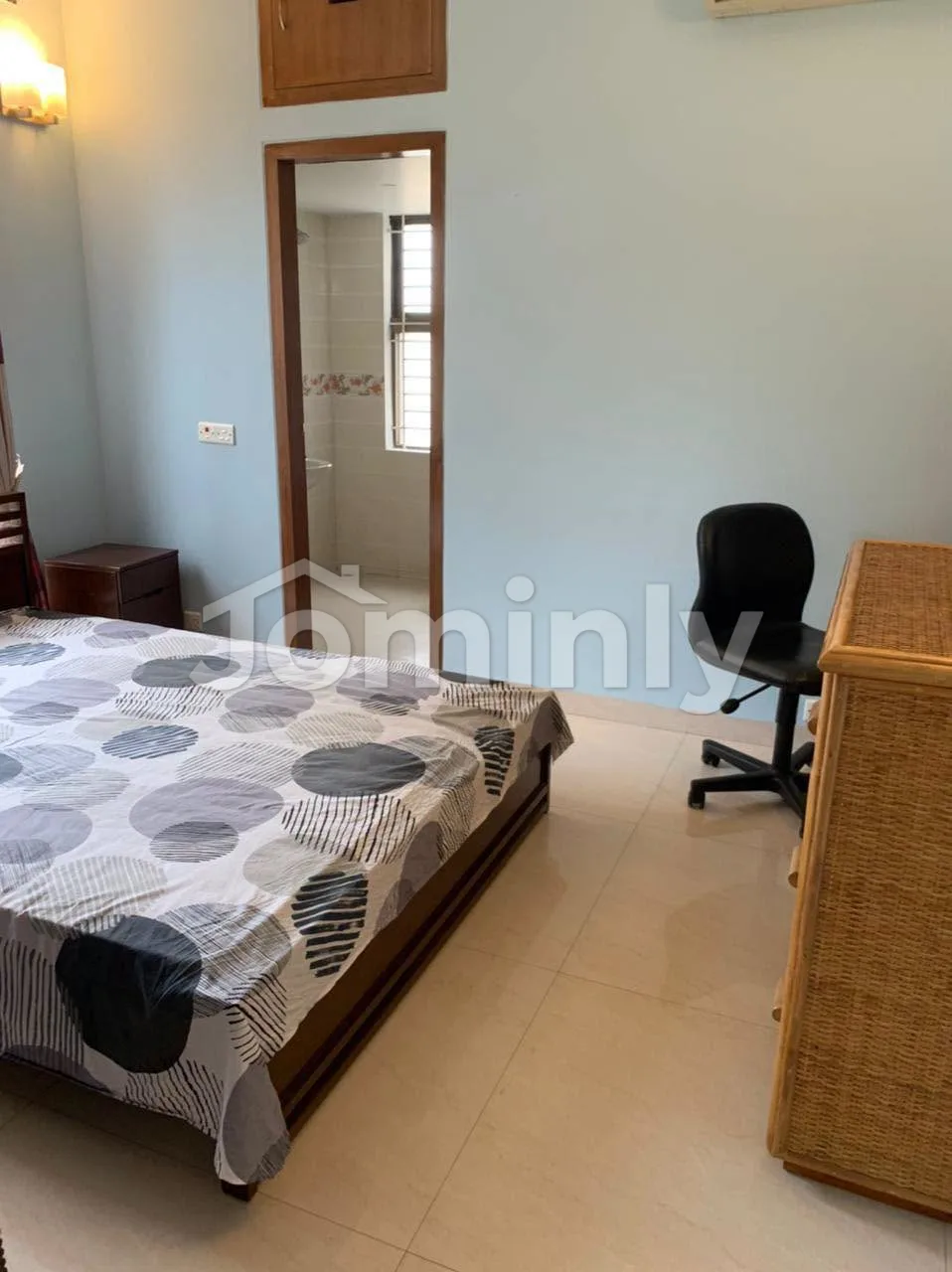 Fully Furnished 3100 SQFT 3-Bed North-South Corner Apartment for Rent | Baridhara Diplomatic Zone | 6th Floor, 3 Bed, 4 Bath, Balconies & 2 Parking - 4