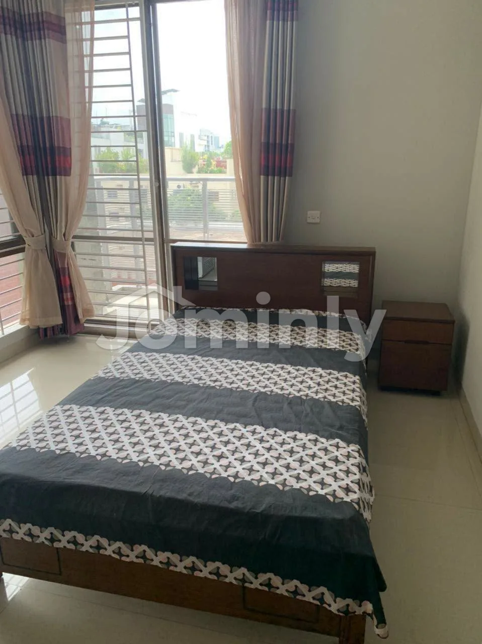 Fully Furnished 3100 SQFT 3-Bed North-South Corner Apartment for Rent | Baridhara Diplomatic Zone | 6th Floor, 3 Bed, 4 Bath, Balconies & 2 Parking - 5