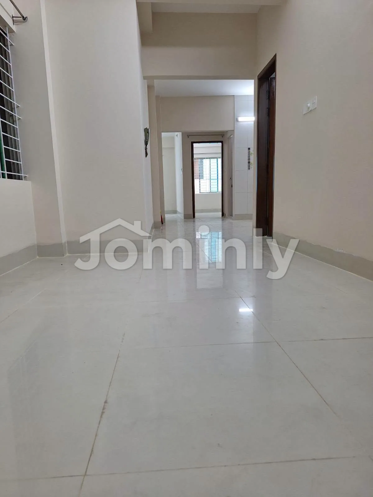 1550 SQFT 3-Bed South-Facing Apartment for Sale | Uttara Sector-11 Road-20 | 4th Floor (G+4), Titas Gas, Lift & Parking - 5