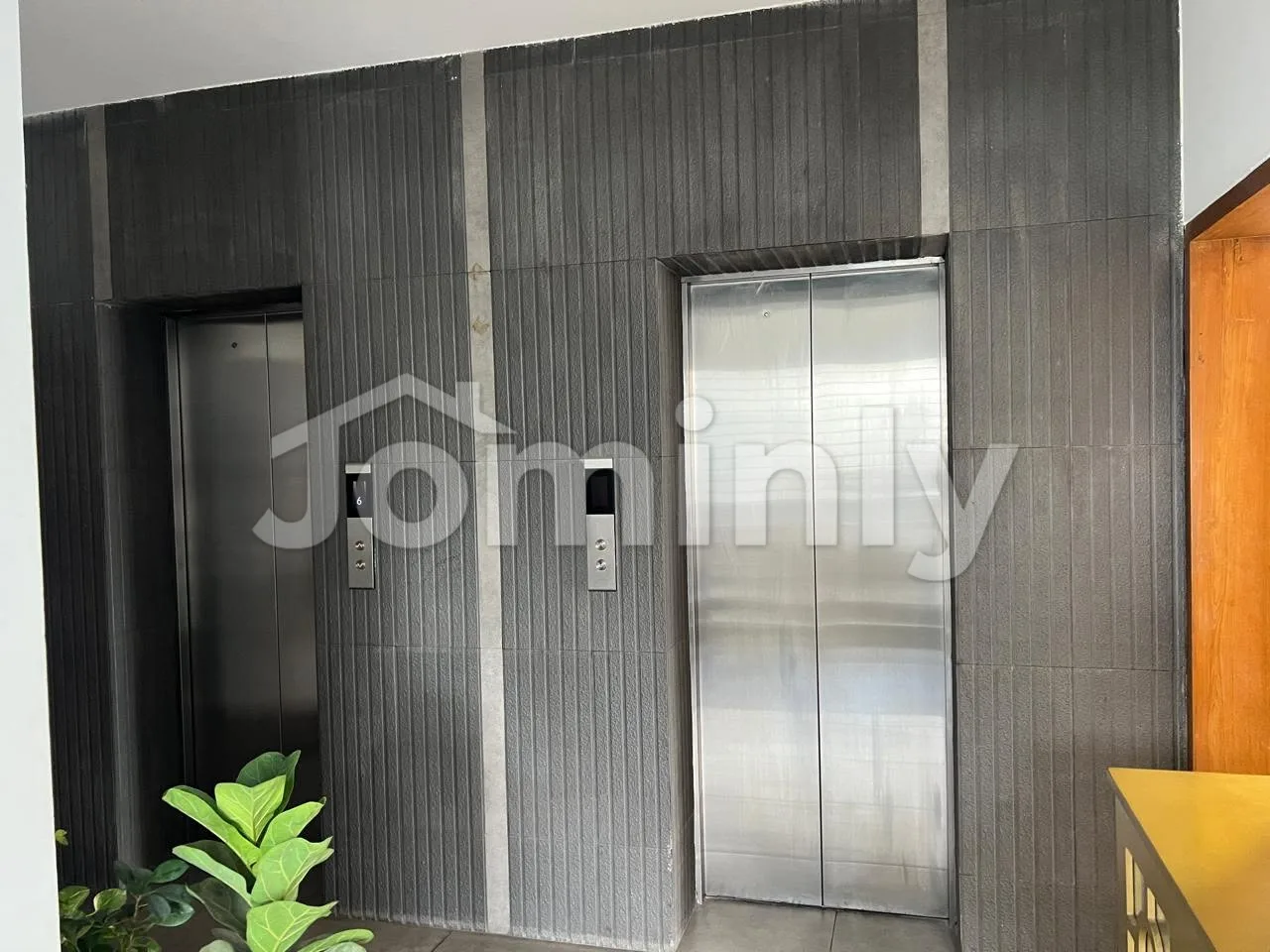Luxury 2556 SQFT 3-Bed Semi-Furnished Apartment for Sale | Gulshan-1 | 6th Floor, 3 Bed, Servant Room, Parking & Lift - 5
