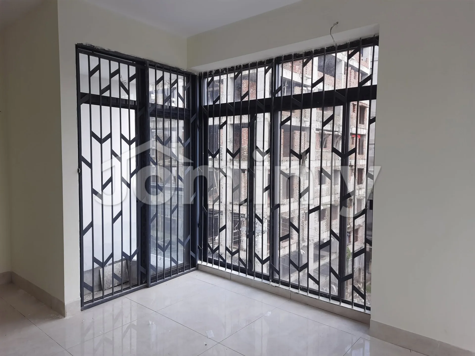 Luxury 2820 SQFT 4-Bed Corner Apartment for Sale | Jolshiri Abashon Sector 16 | 1st Floor (G+8), Fair-Faced Finish, Servant Room & 5 Verandahs - 5