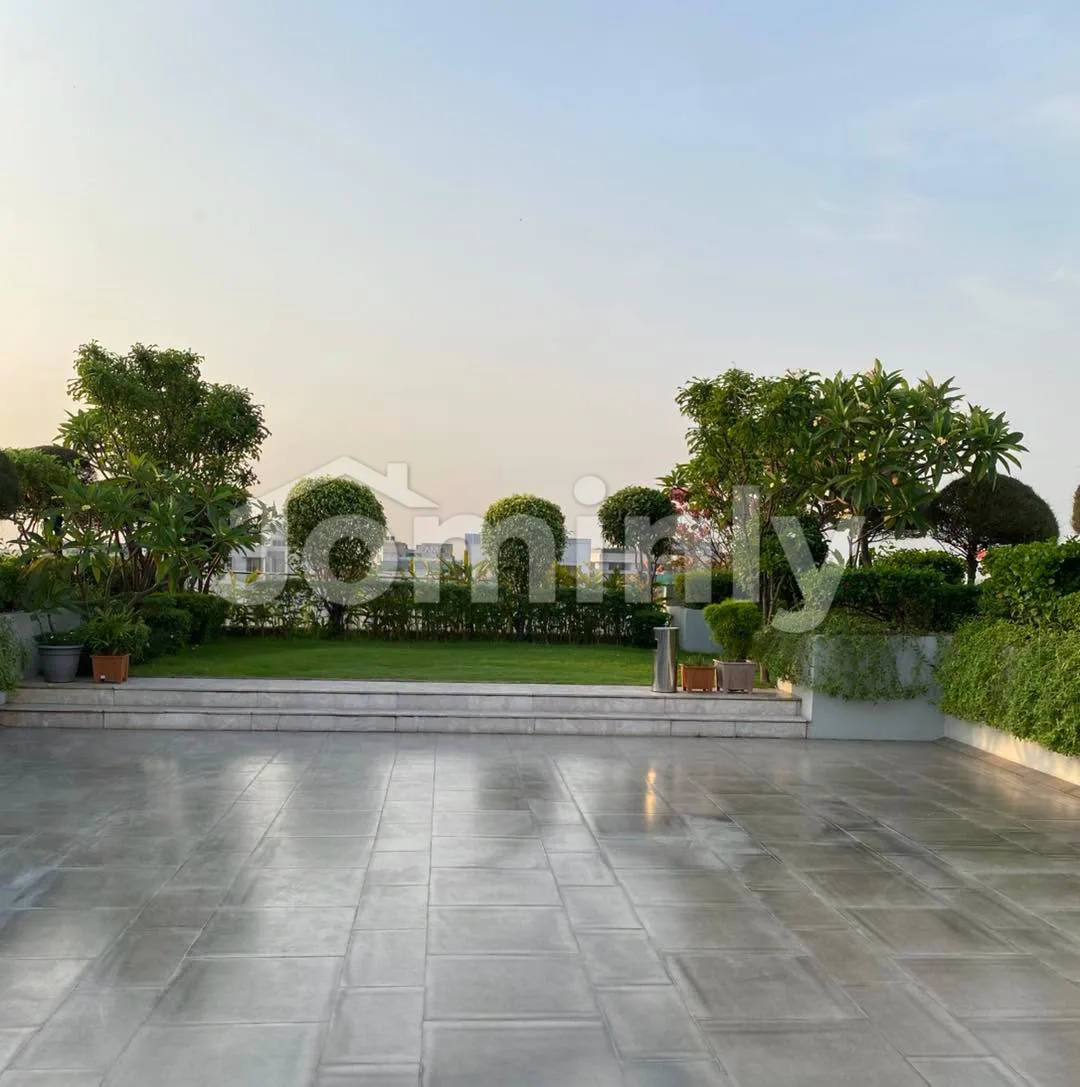 Luxury 3000 SQFT 3-Bed South-Facing Fully Furnished Flat for Sale | North Gulshan-2 | 12th Floor, Pool, Gym, Study Room & 2 Parking - 2