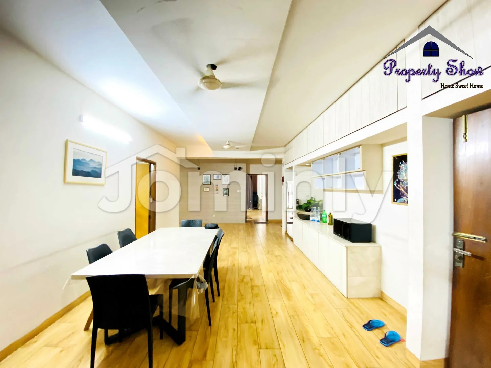Luxury 2450 SQFT 4-Bed Fully Furnished Apartment for Rent | Bashundhara R/A | Parking
