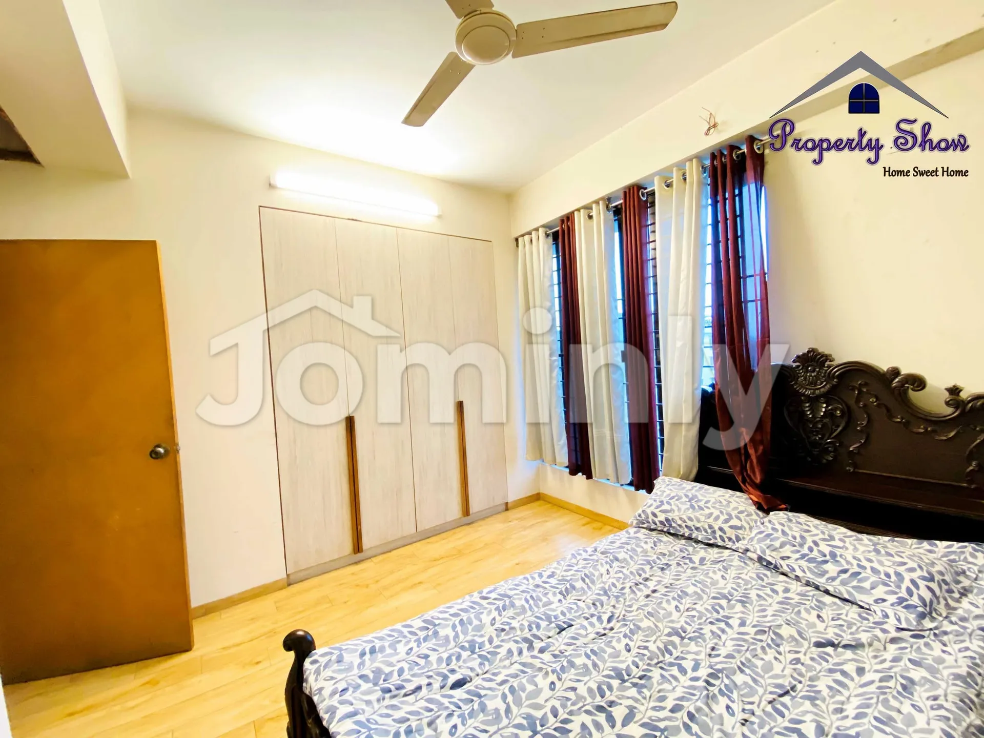 Luxury 2450 SQFT 4-Bed Fully Furnished Apartment for Rent | Bashundhara R/A | Parking - 2