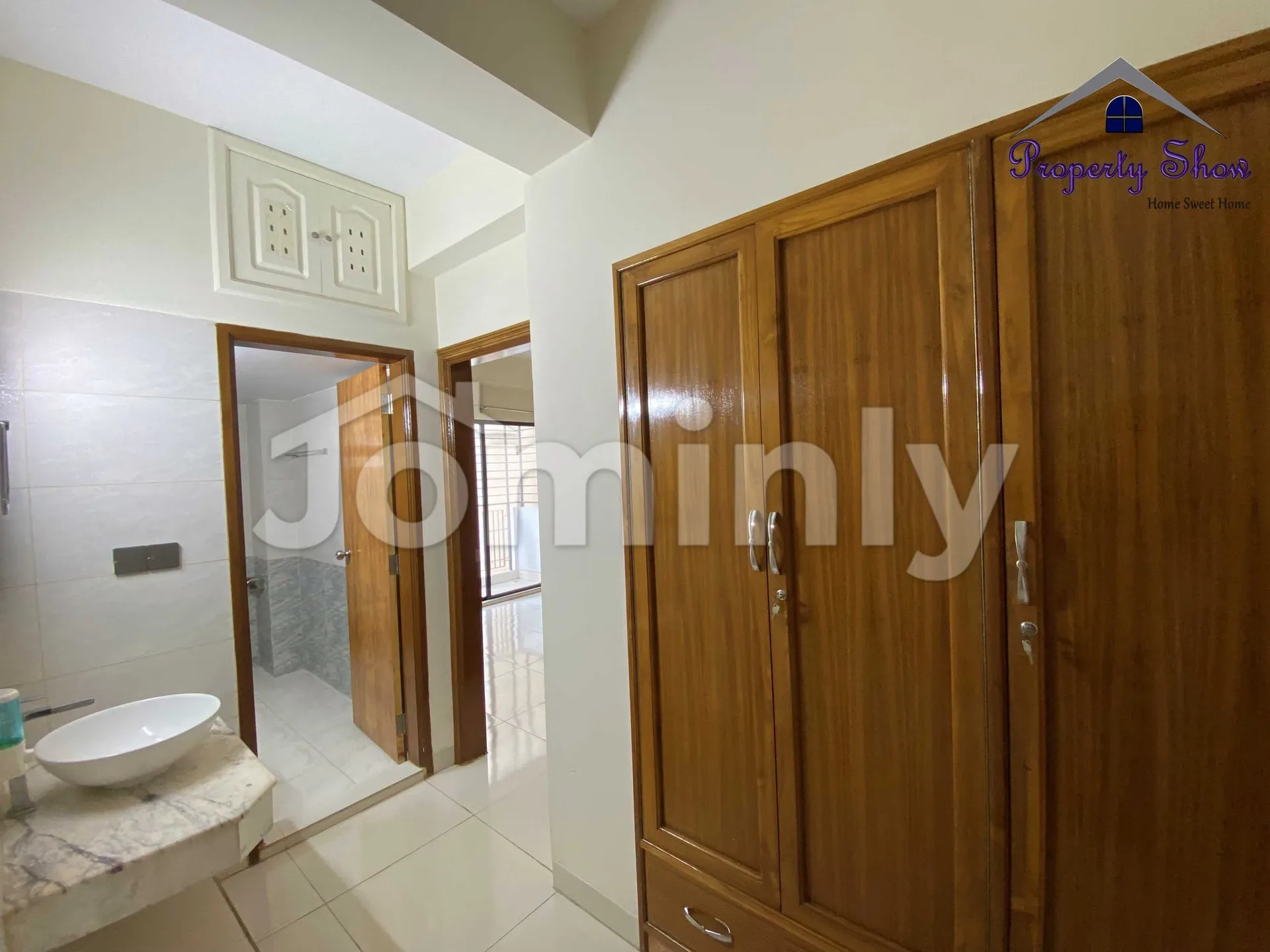 1700 SQFT 3-Bed Apartment for Rent | Bashundhara R/A Block-C | 4th Floor | LPG Gas & Parking - 5