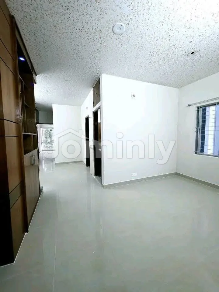 1000 Sq Ft Furnished West-Facing Flat for Sale | Sector 9 Road 6 Uttara | Titas Gas & Parking - 2