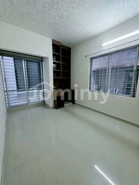 1000 Sq Ft Furnished West-Facing Flat for Sale | Sector 9 Road 6 Uttara | Titas Gas & Parking - 4