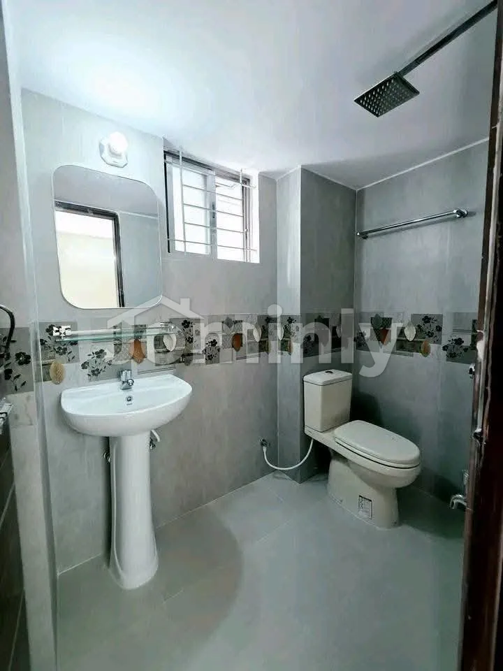 1000 Sq Ft Furnished West-Facing Flat for Sale | Sector 9 Road 6 Uttara | Titas Gas & Parking - 5