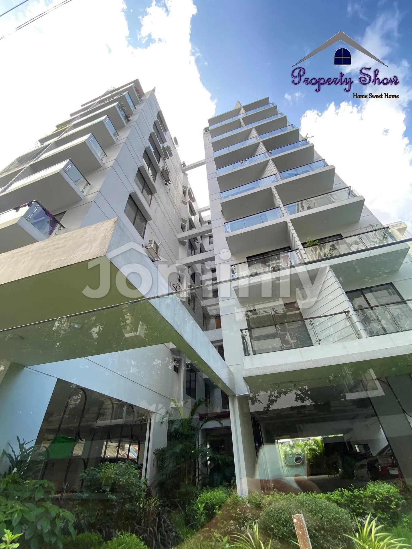 2300 SQFT 4-Bed Apartment for Rent | Bashundhara R/A Block-C | 5th Floor, 4 Bed, 4 Bath, 4 Balcony, LPG Gas & Parking