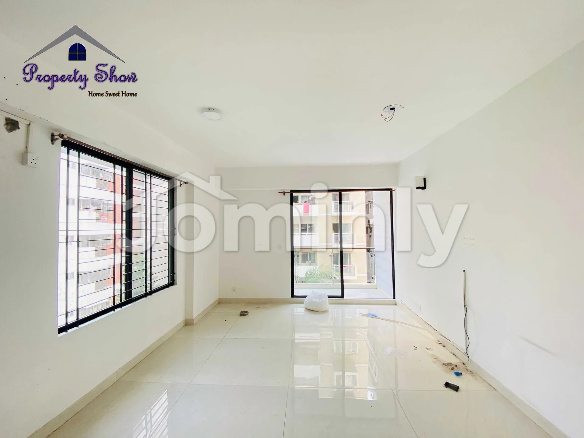2300 SQFT 4-Bed Apartment for Rent | Bashundhara R/A Block-C | 5th Floor, 4 Bed, 4 Bath, 4 Balcony, LPG Gas & Parking - 3