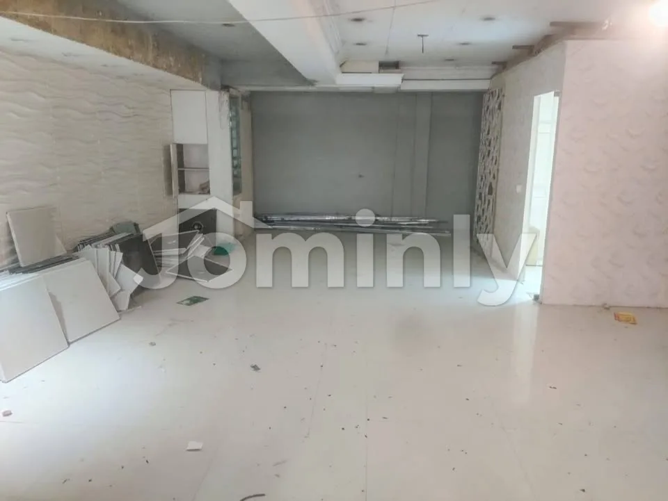 Prime 2500 SQFT Commercial Office Space for Rent | Road 36, Gulshan 2 | 1st Floor | Executive Cabin, Reception Desk & Open Plan - 5