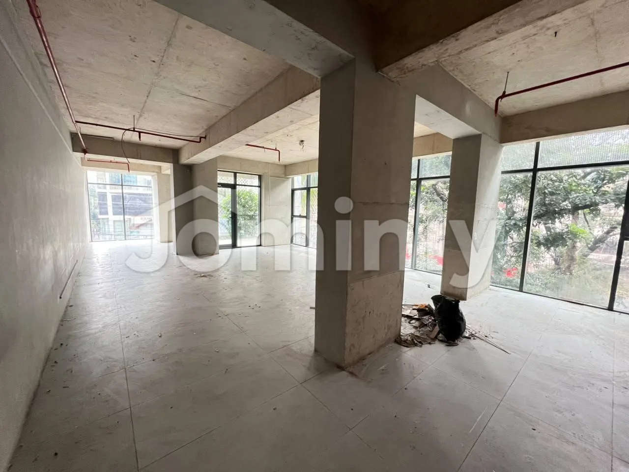 Prime 1785 SFT 1st-Floor Commercial Space for Rent | Banani Road 11 | Outdoor Balcony, Glass Facade, 2 Lifts