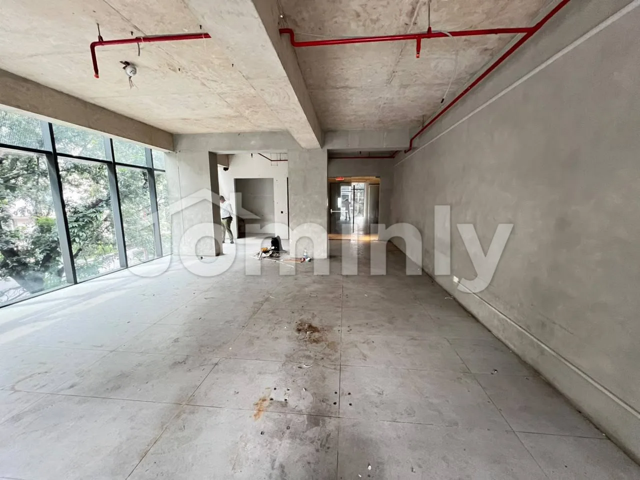 Prime 1785 SFT 1st-Floor Commercial Space for Rent | Banani Road 11 | Outdoor Balcony, Glass Facade, 2 Lifts - 3