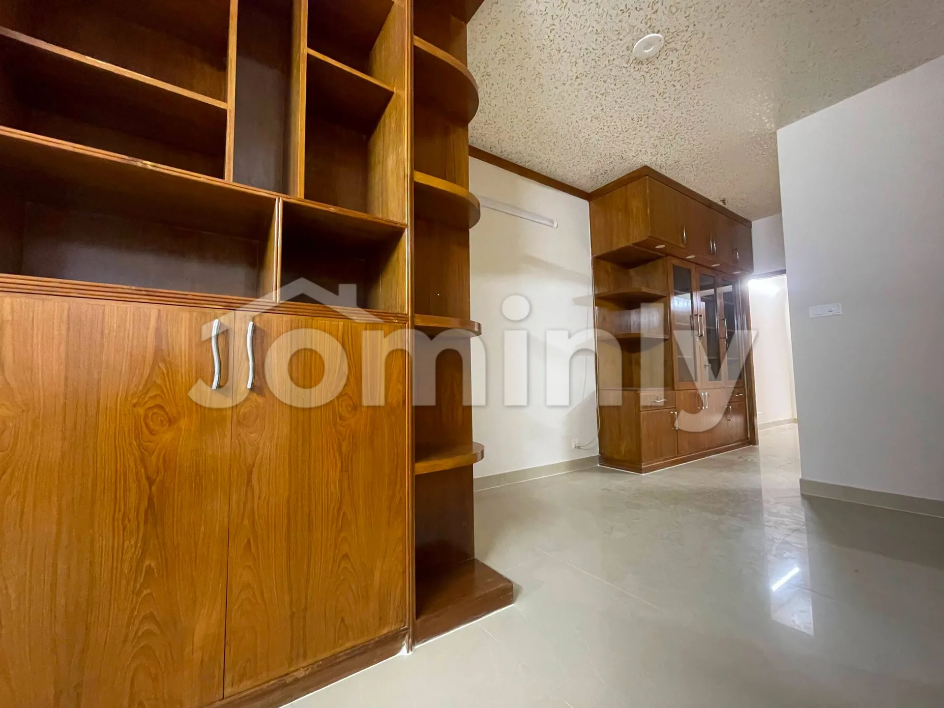 1100 Sq Ft 3-Bedroom Ready Used Apartment for Sale | Sector 9, Uttara - 4