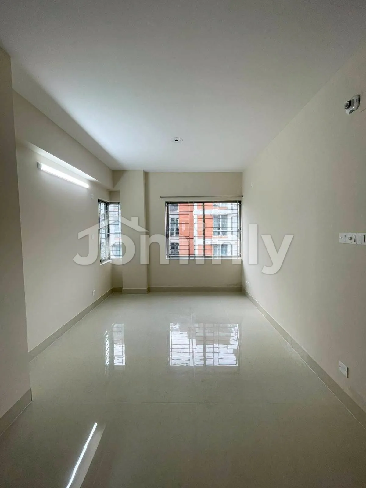 1500 Sq Ft North-West Corner 3-Bedroom Ready Flat for Sale | 6th Floor, Prime Uttara - 5