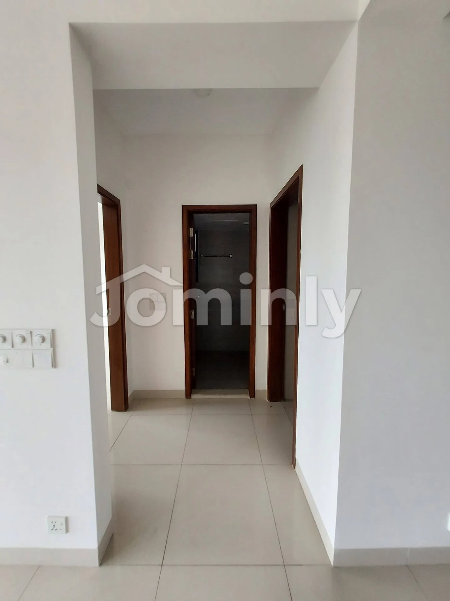 Urgent Sale: 2,212 Sq Ft South-Facing Ready Apartment with Parking & Amenities | 2nd Floor, Fortune PMD, Bashundhara R/A - 2