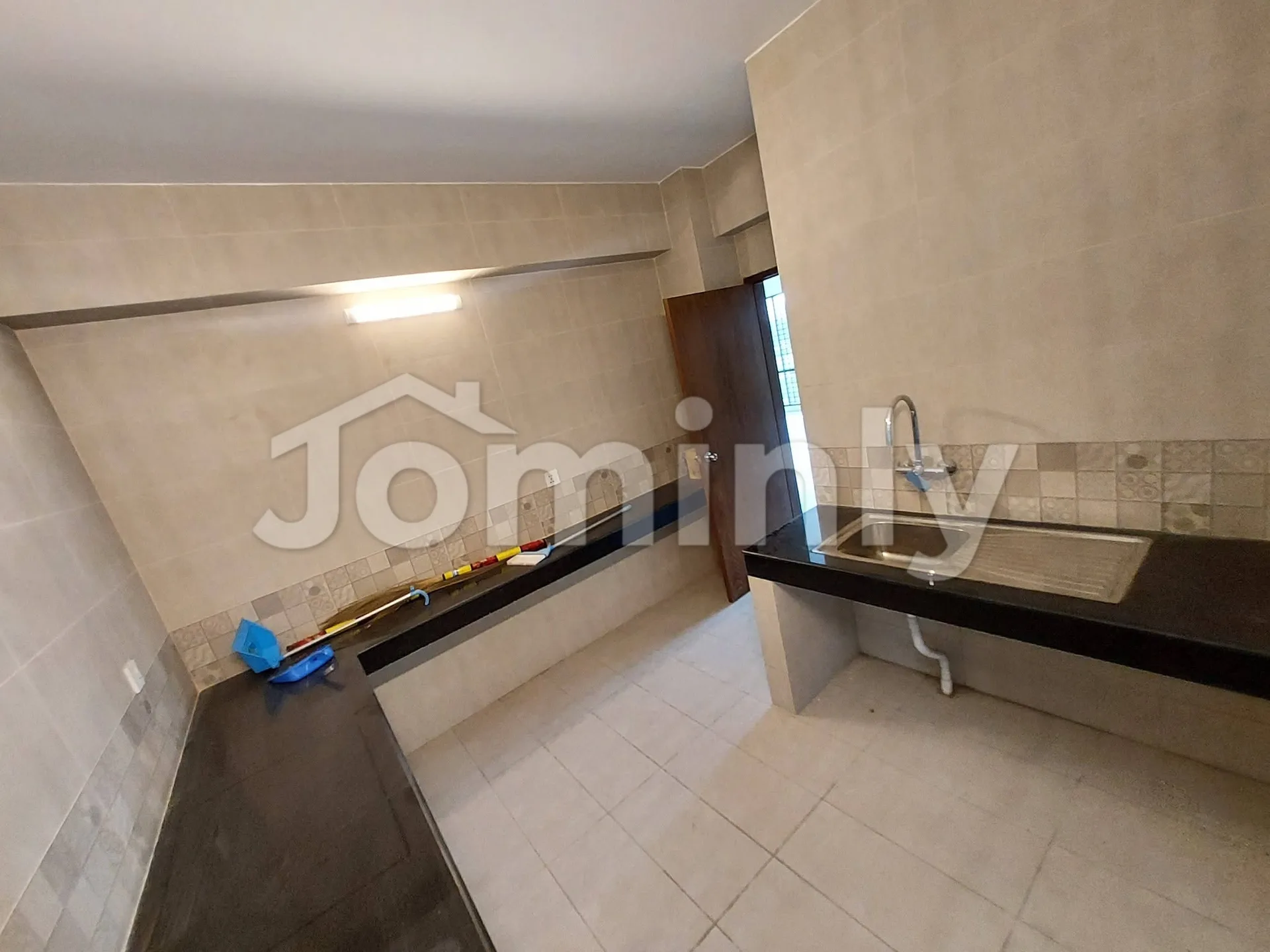 Urgent Sale: 2,212 Sq Ft South-Facing Ready Apartment with Parking & Amenities | 2nd Floor, Fortune PMD, Bashundhara R/A - 3