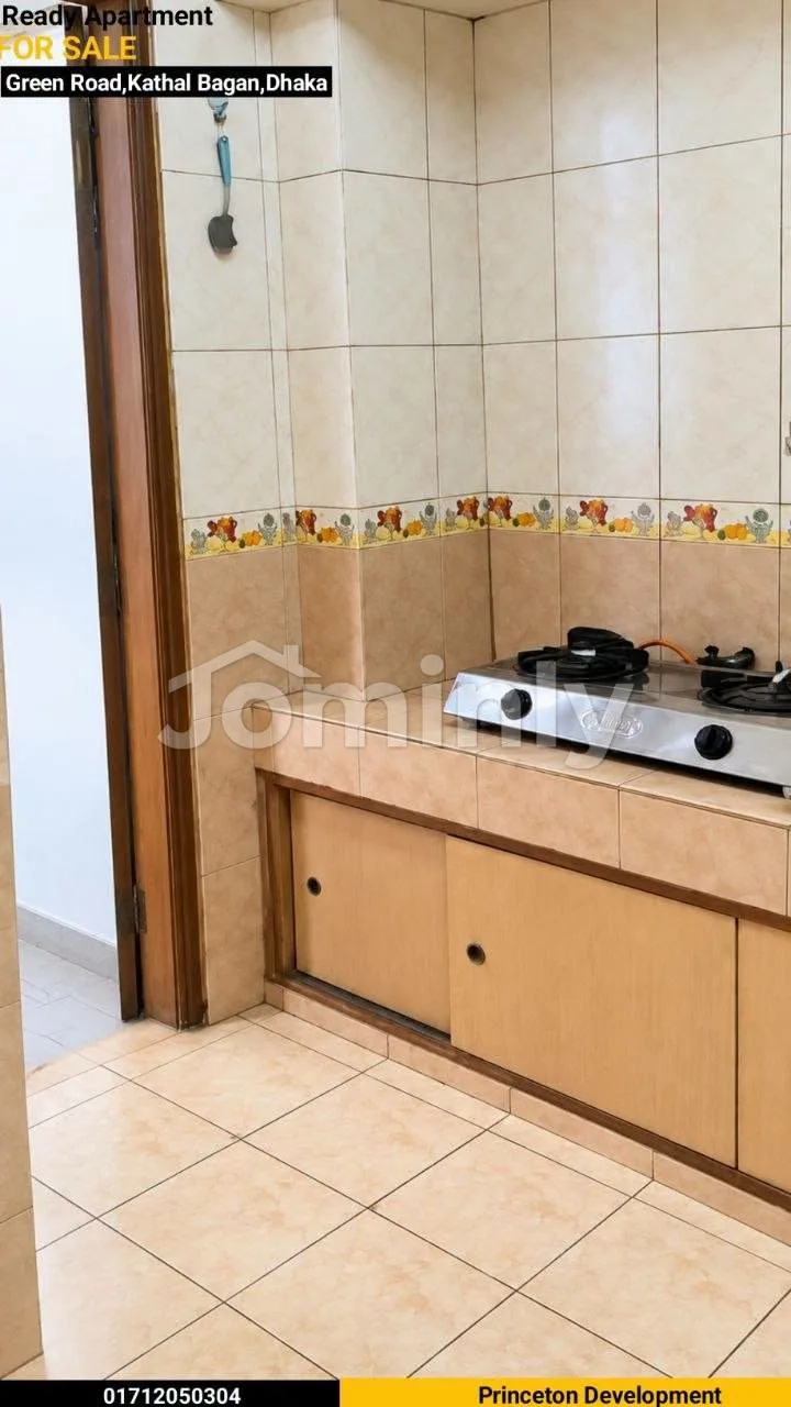 1,150 SQFT 3 BHK Residential Apartment with Titas Gas Connection for Sale | 5th Floor, Kathalbagan, Green Road, Dhaka - 3
