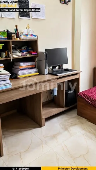 1,150 SQFT 3 BHK Residential Apartment with Titas Gas Connection for Sale | 5th Floor, Kathalbagan, Green Road, Dhaka - 4