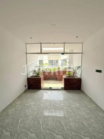 Brand New 2,100 SQFT 4 BHK Top Floor Apartment with Heat-Protected Roof for Sale | 7th Floor, Mirpur DOHS, Dhaka - 4