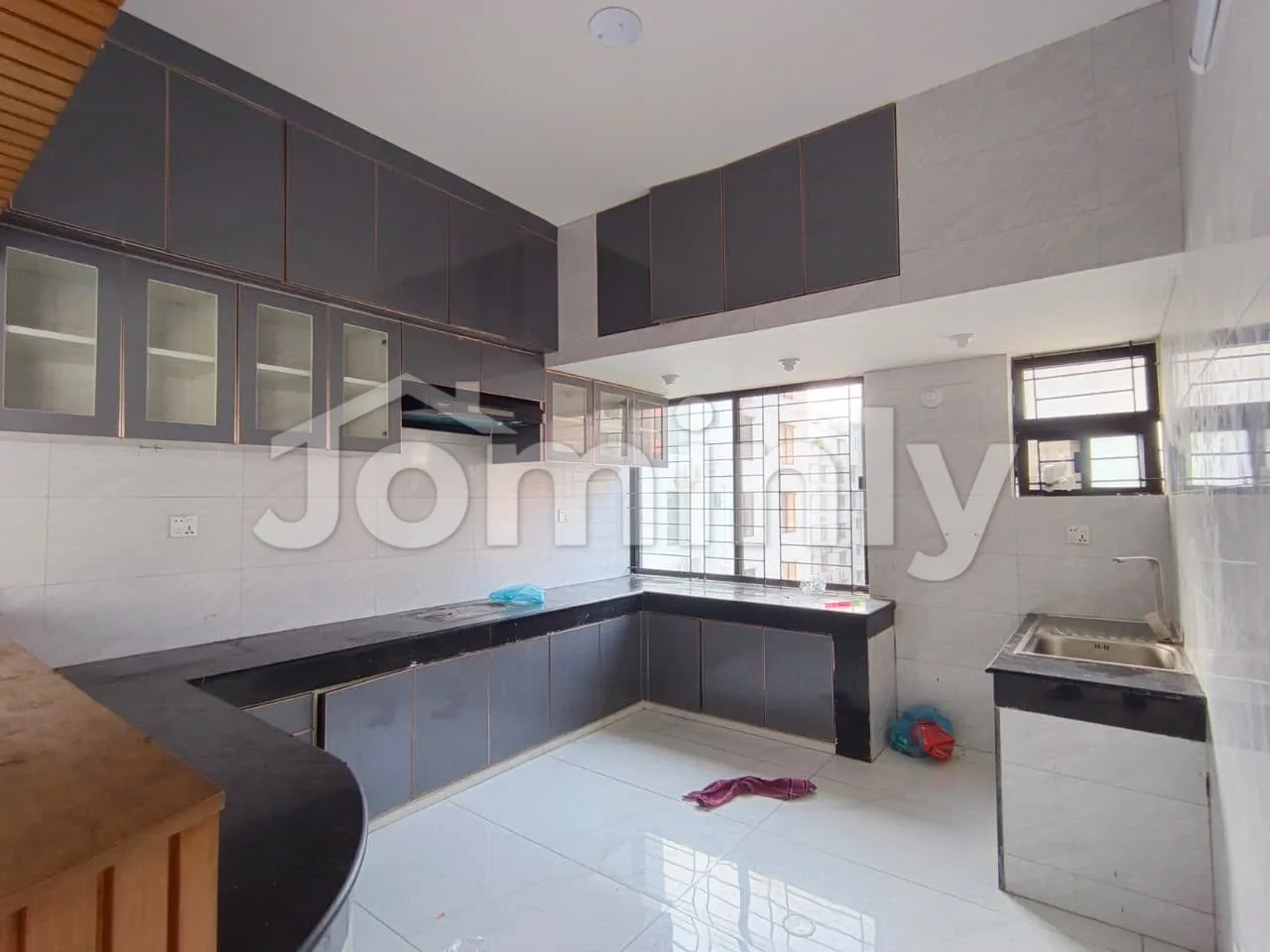 Spacious 2,200 SQFT 3 BHK South-Facing New Family Apartment for Rent | Bashundhara R/A, Dhaka - 3