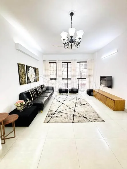 Fully Furnished 2,260 SQFT 3 BHK Corner Single Unit Apartment with Modern Appliances for Rent | Bashundhara R/A, Dhaka (Property ID: SNP 045)