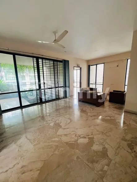 Luxury 4,000 SQFT 4 BHK Semi-Furnished Apartment with Pool & Gym for Rent | 7th Floor, Gulshan 2, Dhaka
