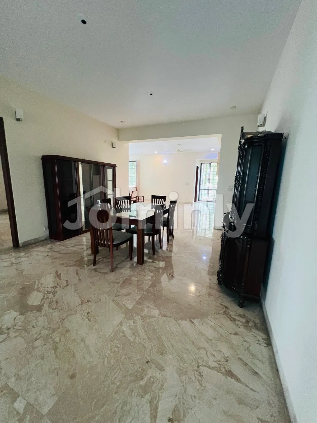 Luxury 4,000 SQFT 4 BHK Semi-Furnished Apartment with Pool & Gym for Rent | 7th Floor, Gulshan 2, Dhaka - 4