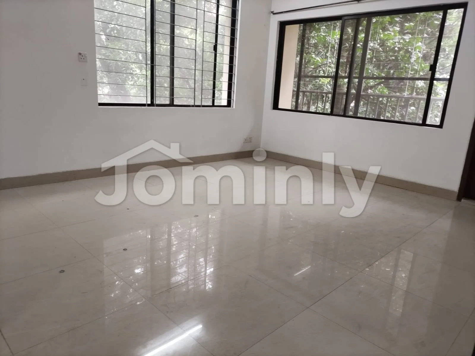 2,000 SQFT Commercial Office Space for Rent | 3rd Floor, Gulshan, Dhaka - 2