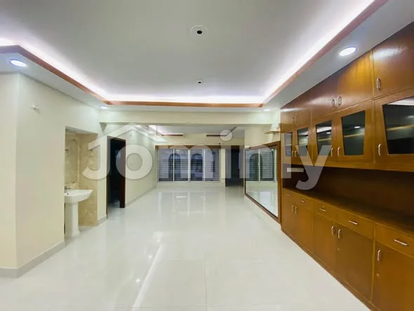 3,500 SQFT 4 BHK Luxury South-Facing Simplex Apartment for Rent with Titas Gas | Block C, Bashundhara R/A, Dhaka - 2