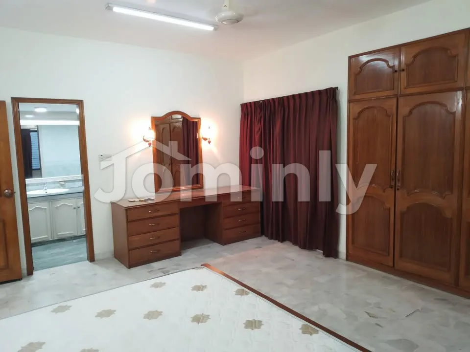 2,500 SQFT 3 BHK Luxury Furnished North-Facing Apartment for Rent with Govt. Gas | 4th Floor, Baridhara Diplomatic Zone, Dhaka - 4