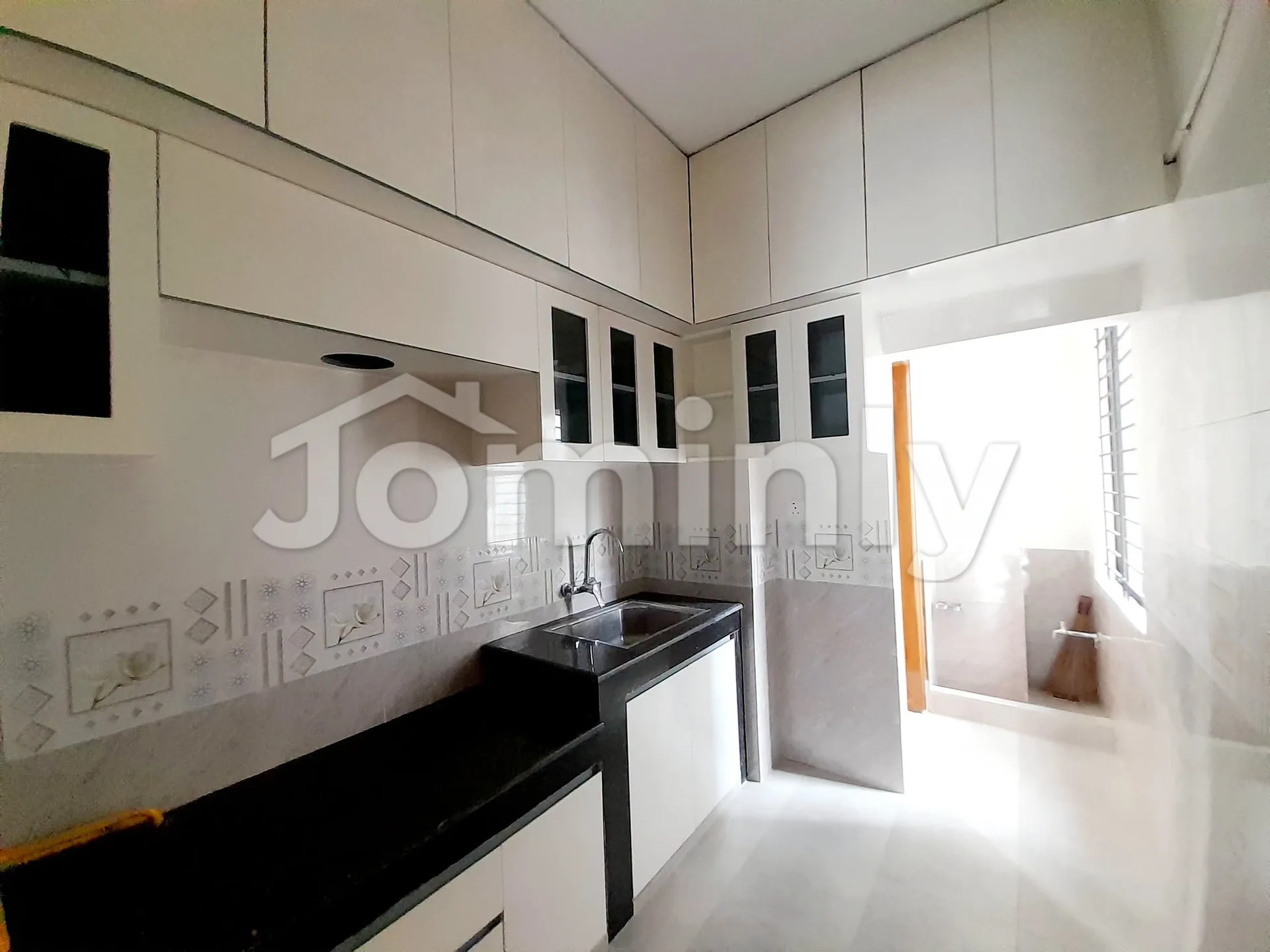 1,882 SQFT 3 BHK South-East Facing Luxury Lake View Apartment for Rent | 3rd & 4th Floor, Bashundhara R/A, Dhaka - 3