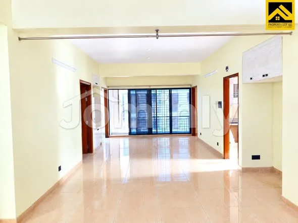 2,200 SQFT 4 BHK South-Facing Family Apartment for Rent with Store Room & Garden Facility | Bashundhara R/A, Dhaka