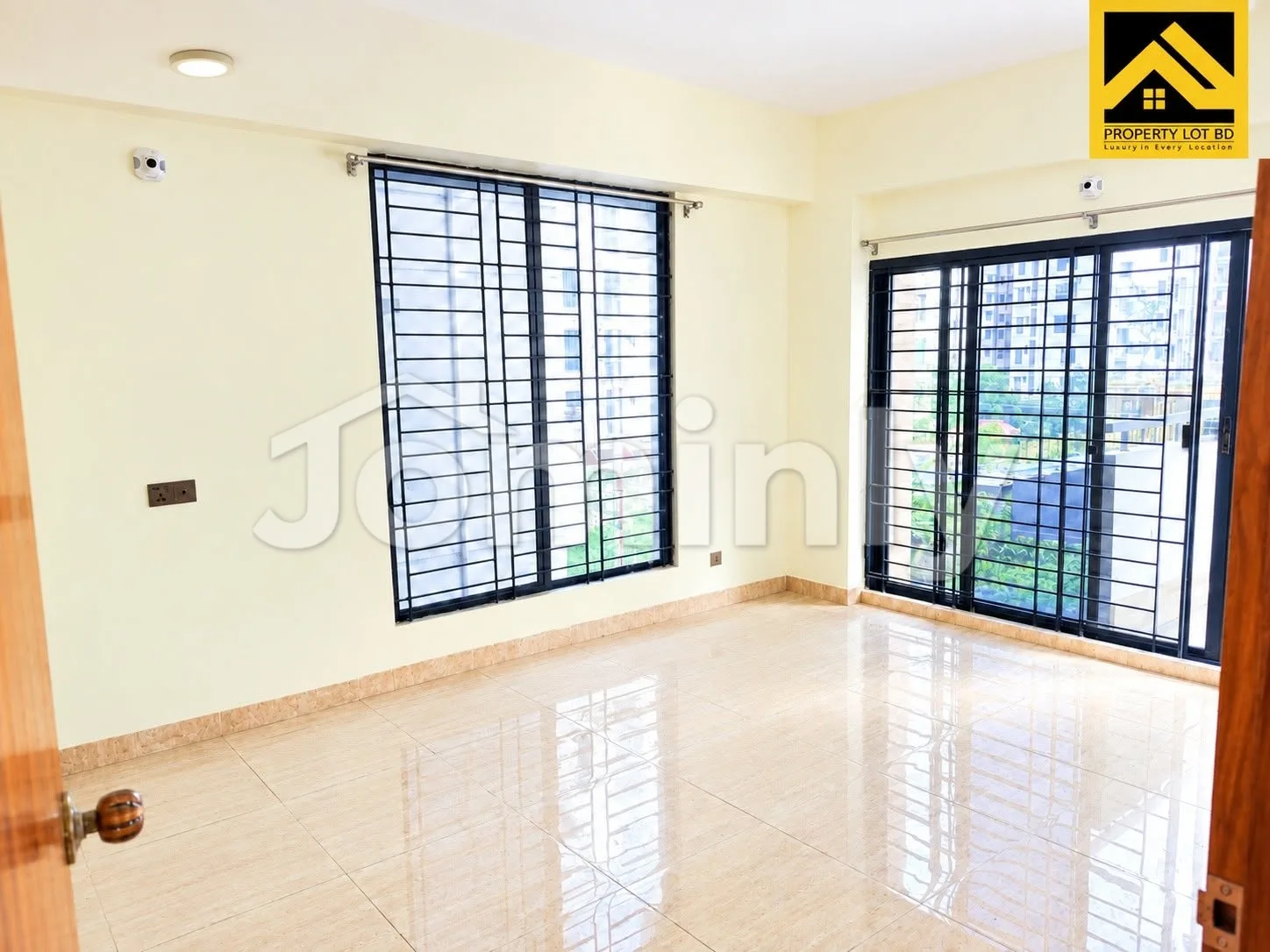 2,200 SQFT 4 BHK South-Facing Family Apartment for Rent with Store Room & Garden Facility | Bashundhara R/A, Dhaka - 3